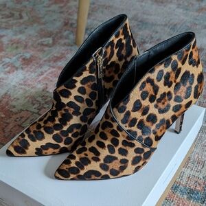 NIB Jessica Simpson Layra Leopard Print Heeled Boots
